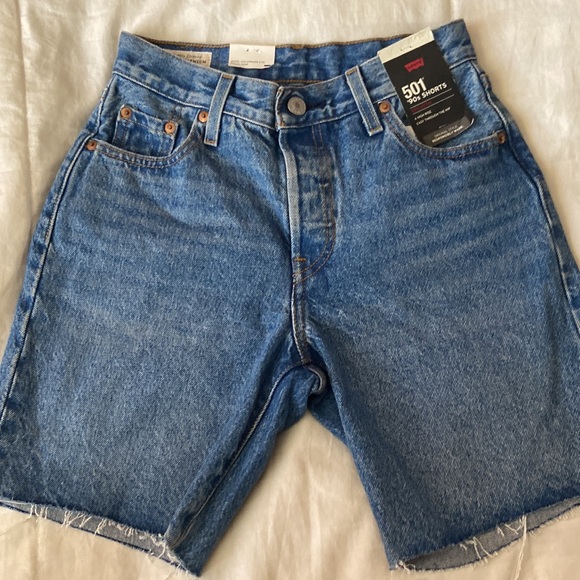 Levi’s 501 90s Shorts - Picture 7 of 9
